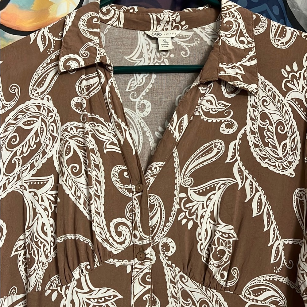 Cato Brown and White Notched Collar Button Down Shirt